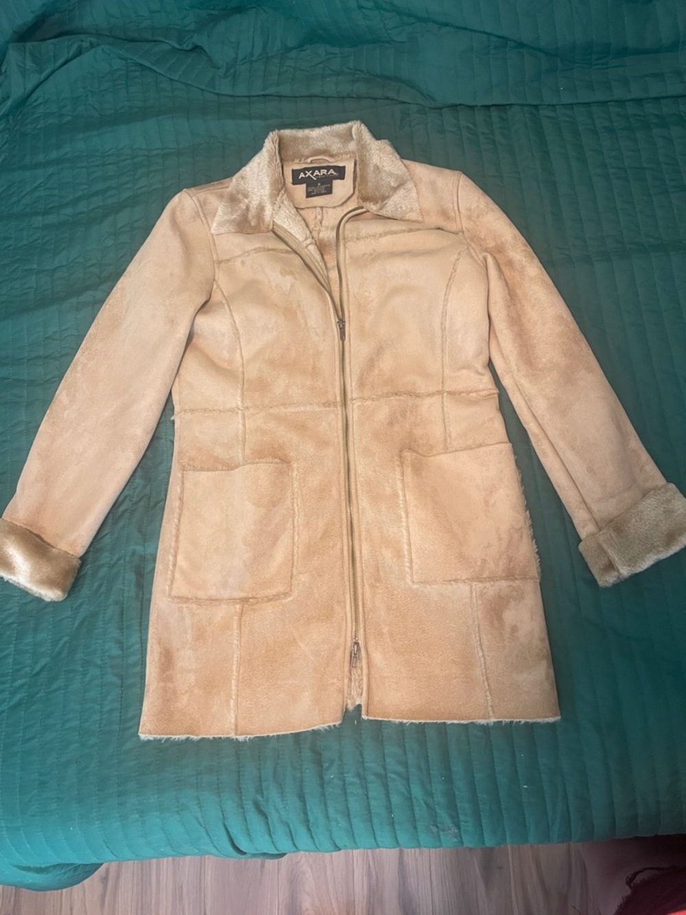 Axara Women’s Cream Faux-Shearling Zip-Front Pea Coat Medium